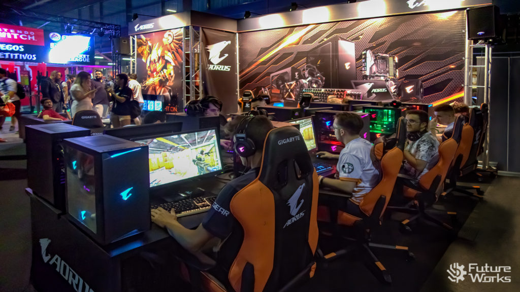 stand aorus en dreamhack valencia 2018